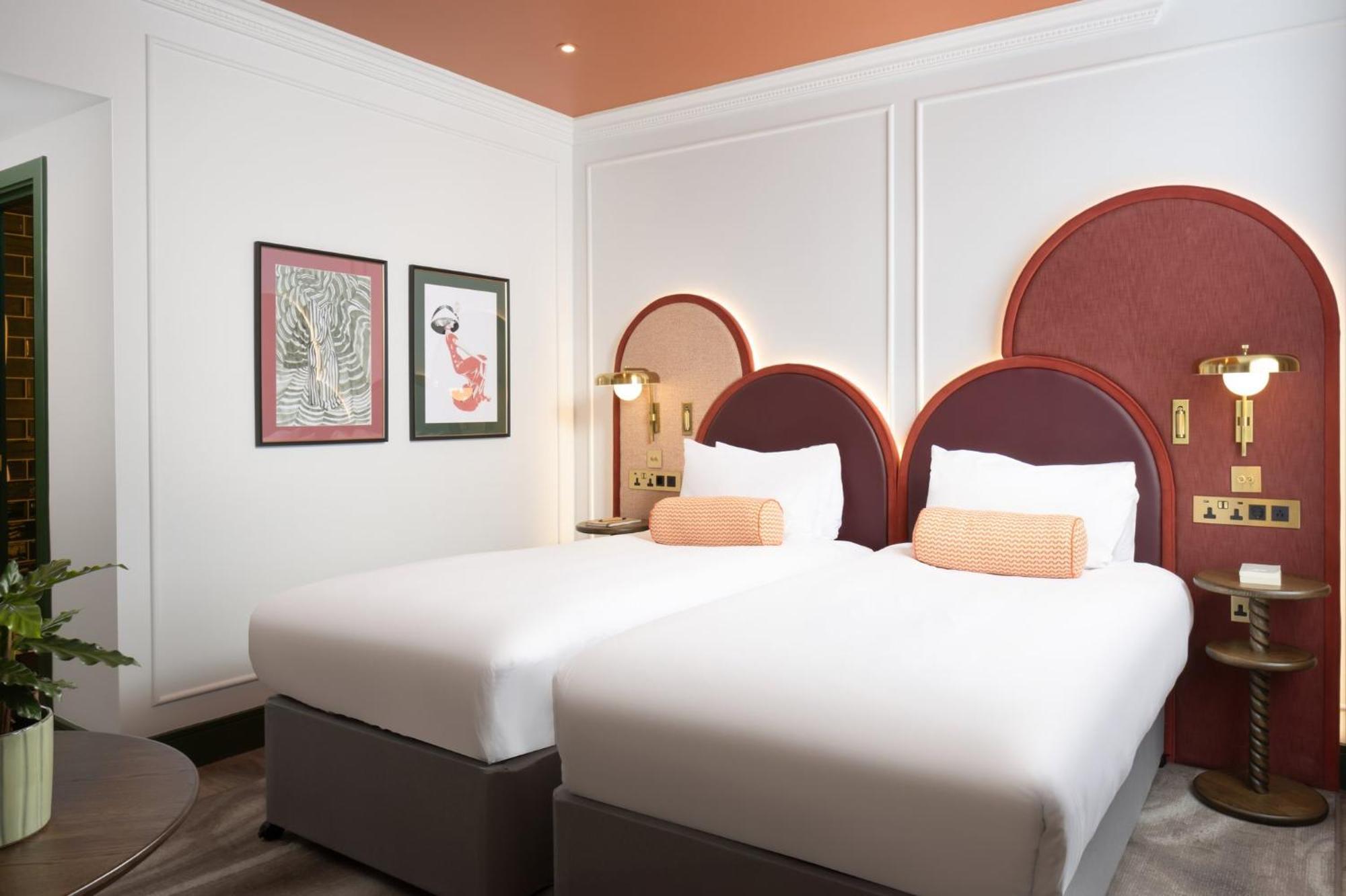 The Welbeck Hotel By Ihg Лондон Экстерьер фото