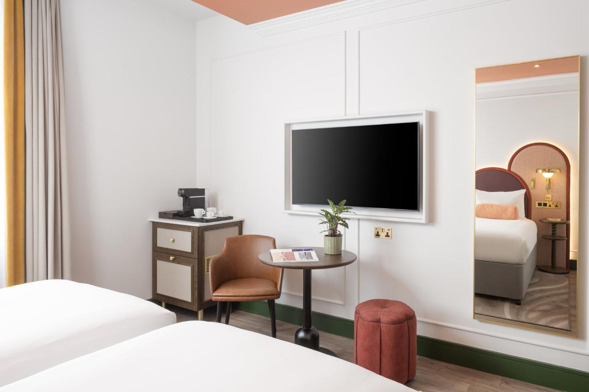 The Welbeck Hotel By Ihg Лондон Экстерьер фото